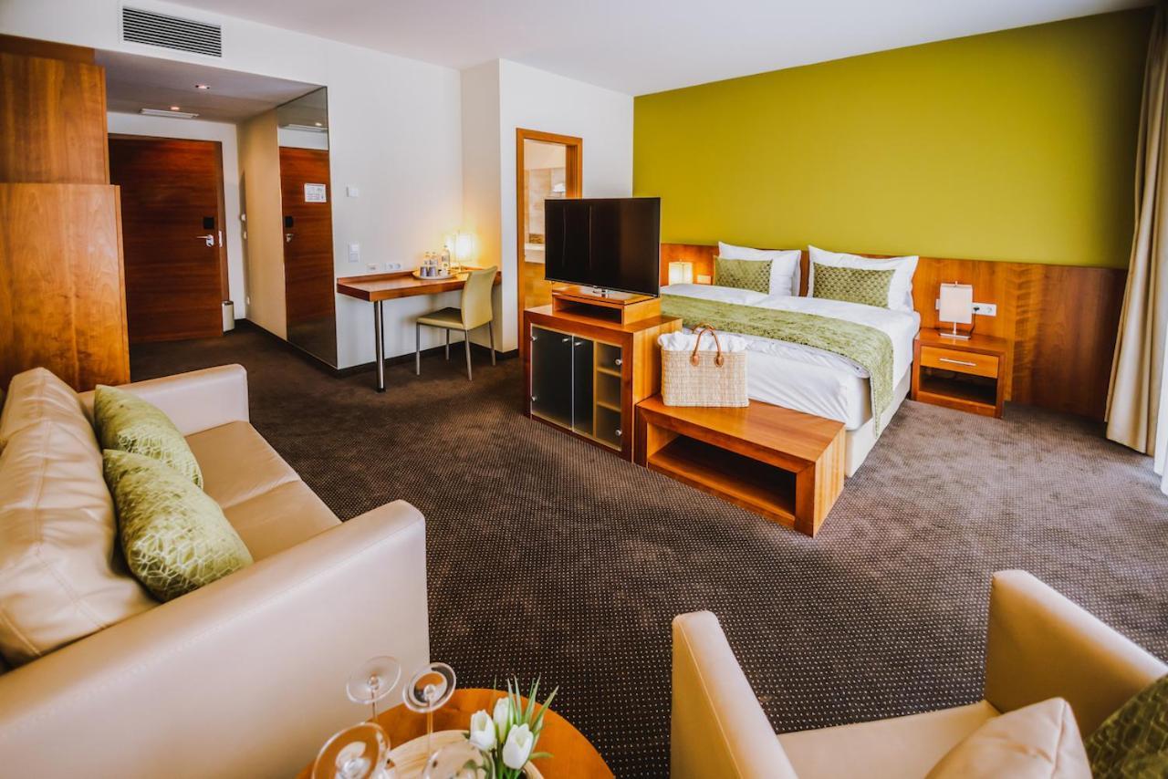 Seehotel Sued By S4Y Velden am Wörthersee Buitenkant foto